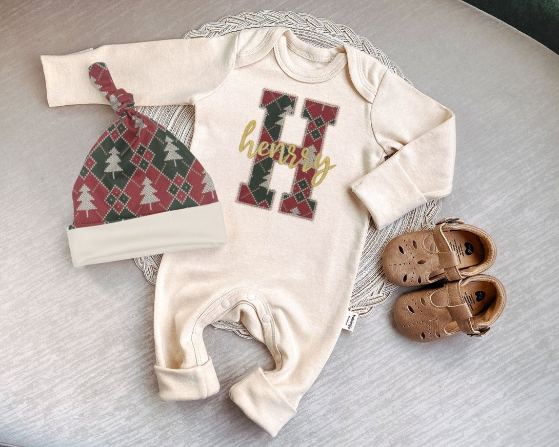 Personalized 1st Christmas baby boy Knitted Romper and Hat Set Embroidered - Christmas Newborn Gifts - Newborn Coming Home Outfit - BabiChic