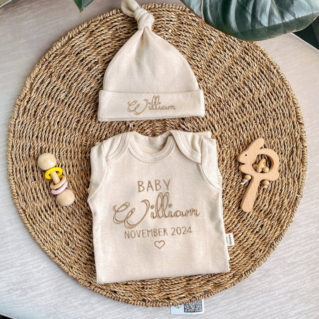 Personalized Baby Name Romper Embroidered - Pregnancy Announcement gifts - Baby Shower Gift - Custom Infant Coming Home Outfit - BabiChic