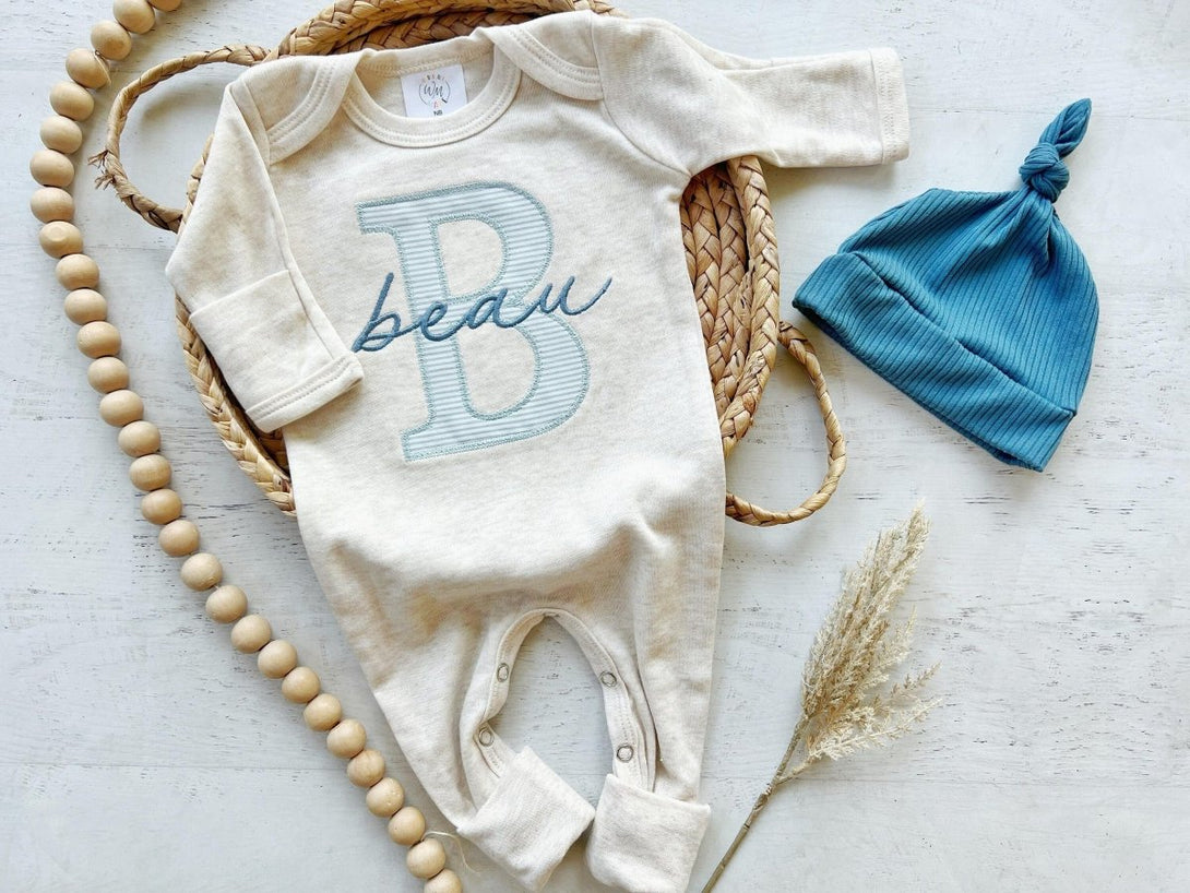 Personalized Neutral Baby Romper & Hat Set, Custom Infant Coming Home Outfit, Baby Shower Gift - BabiChic