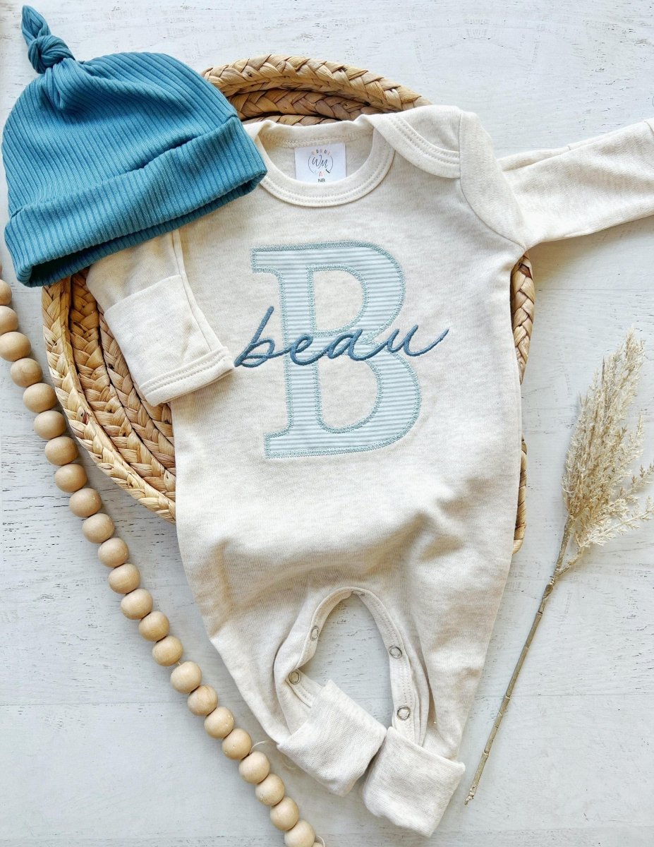 Personalized Neutral Baby Romper & Hat Set, Custom Infant Coming Home Outfit, Baby Shower Gift - BabiChic