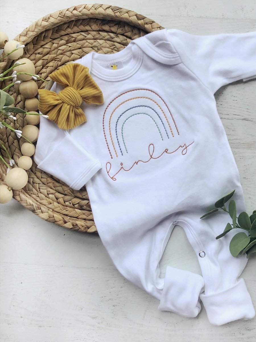 Personalized rainbow IVF baby romper, custom name coming home outfit, annoucement baby shower gift - BabiChic