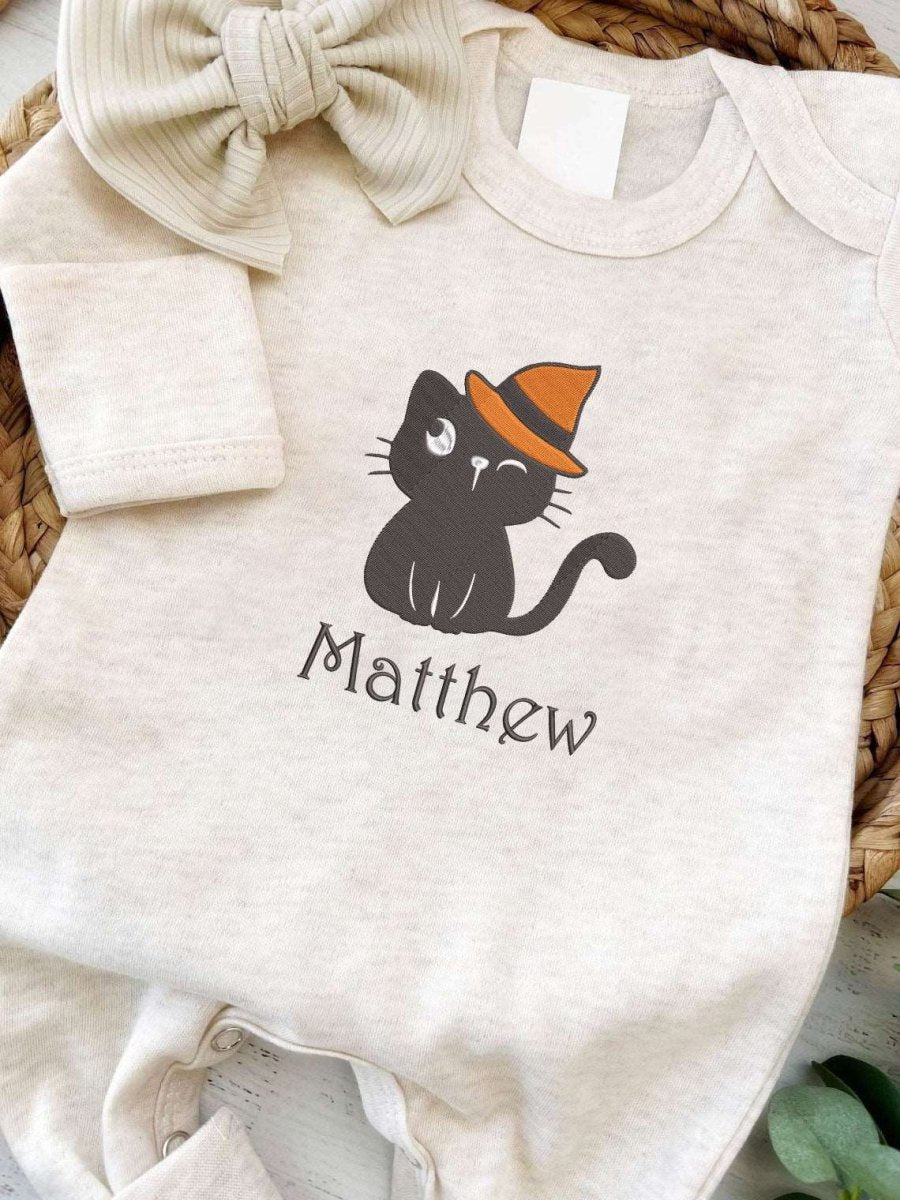 Personalized Baby Romper Embroidered Baby's Name & Cute Black Cat – Perfect For Newborn Halloween Costumes Outfit - BabiChic