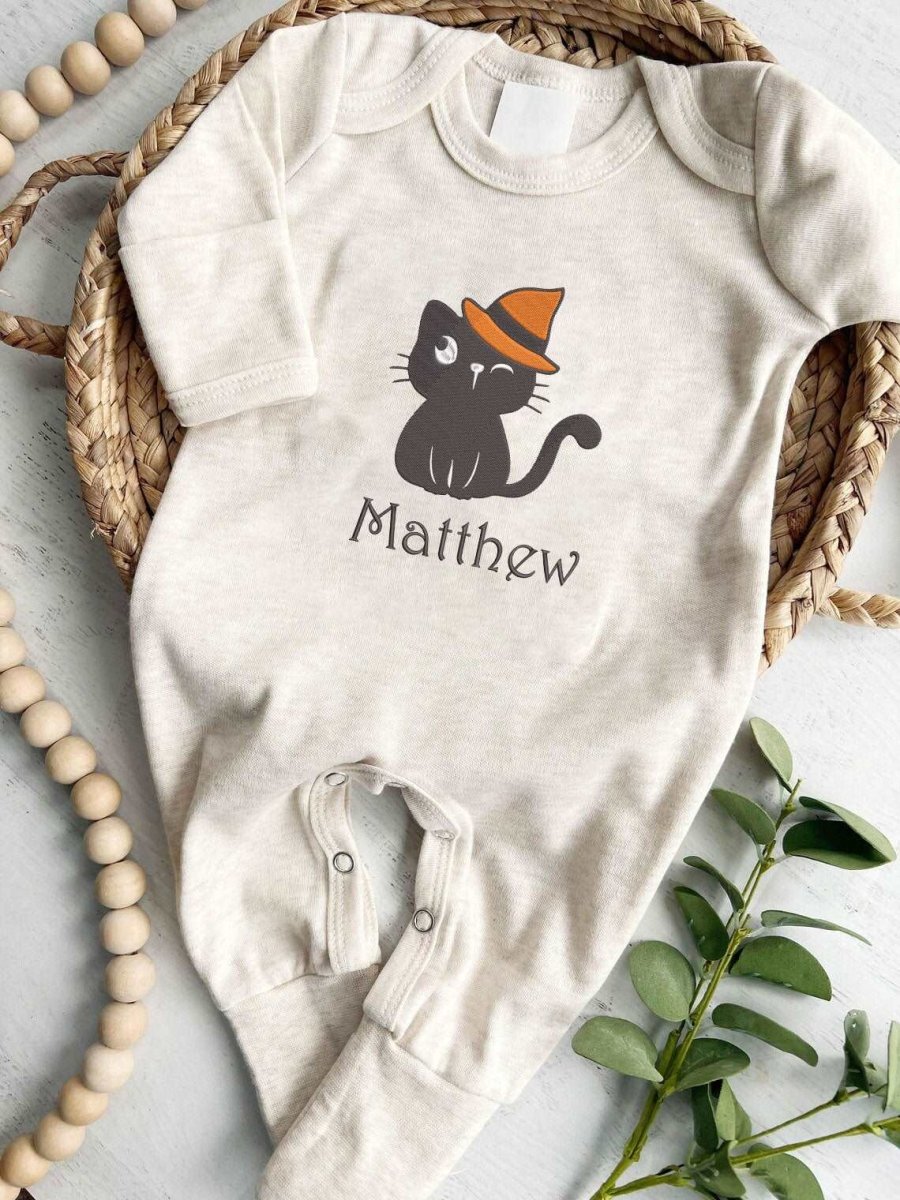 Personalized Baby Romper Embroidered Baby's Name & Cute Black Cat – Perfect For Newborn Halloween Costumes Outfit - BabiChic