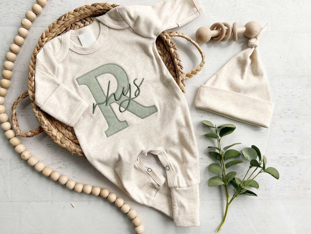 Personalized Baby Romper & Hat Set, Newborn Coming Home Outfit, Embroidered Baby Name, Baby Shower Gift - BabiChic