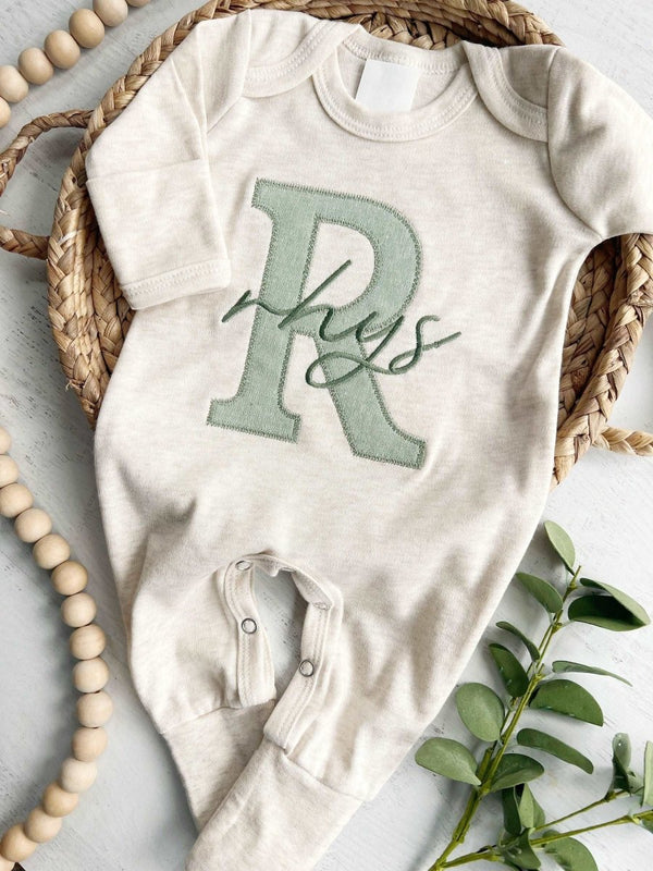 Personalized Baby Romper & Hat Set, Newborn Coming Home Outfit, Embroidered Baby Name, Baby Shower Gift - BabiChic