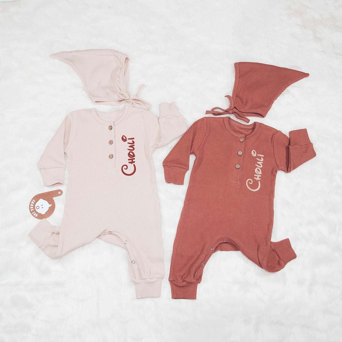 Personalized Long Sleeve Romper & Top Hat Set Gender Neutral Baby Clothes - Embroided Name - Baby Outfits For Family Gatherings - BabiChic