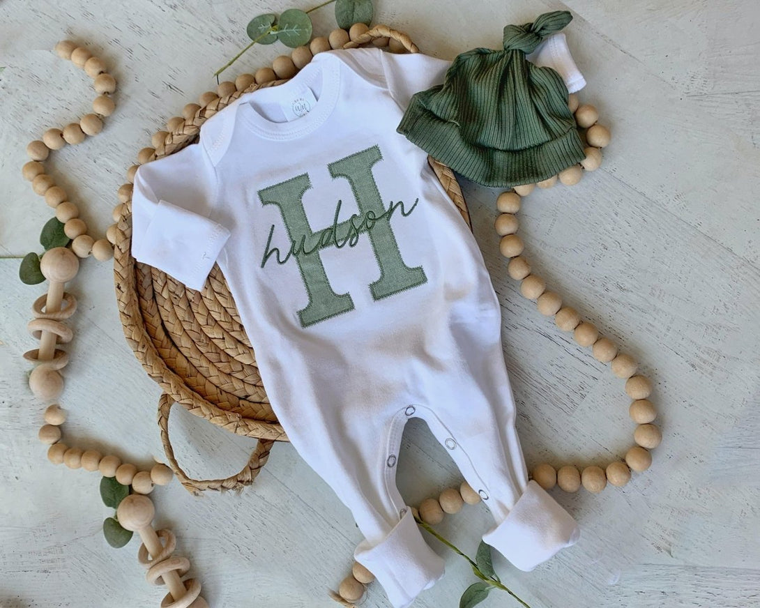 Personalized Neutral Baby Romper & Hat Set, Baby Boy Coming Home Outfit, Baby Shower Gift With Sage Green - BabiChic