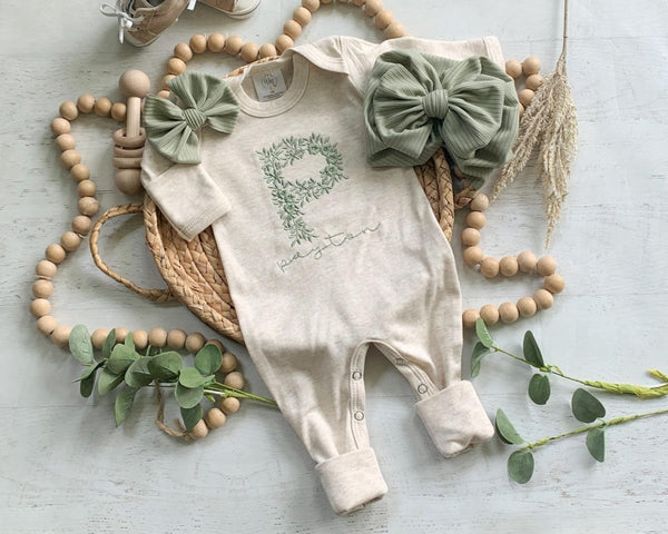 Personalized oatmeal baby romper and hat set, custom name coming home outfit, floral letter baby girl outfit - BabiChic