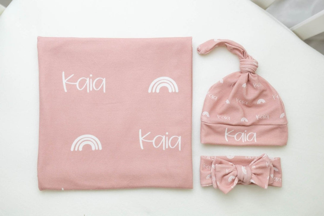 Personalized Swaddle Blanket, Baby Girl Blanket Set, Custom Baby Hat, Newborn Bow, Baby Bow, Baby Name Blanket, Baby Swaddle, shower gift - BabiChic